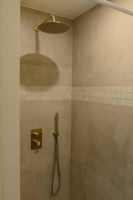 Downtown 2 Bdr Apartment ***** 3 アントウェルペン エクステリア 写真