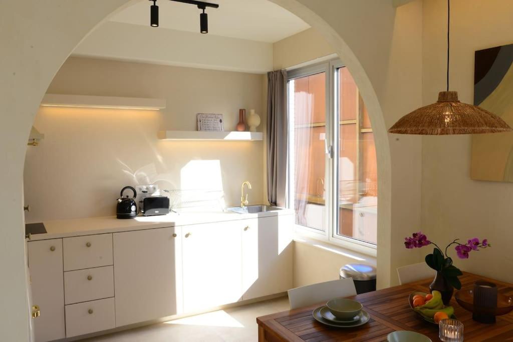 Downtown 2 Bdr Apartment ***** 3 アントウェルペン エクステリア 写真